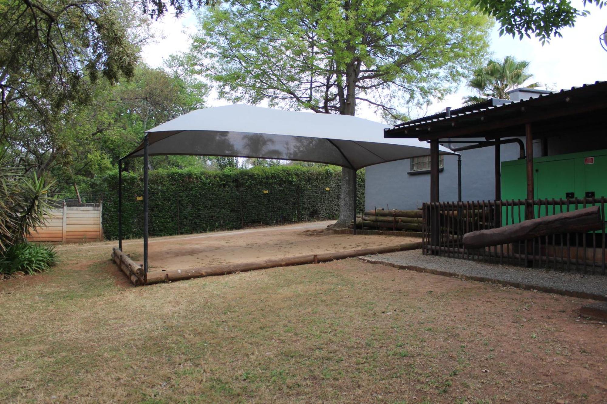 Self-Catered Apartment With Pool Krugersdorp Room photo